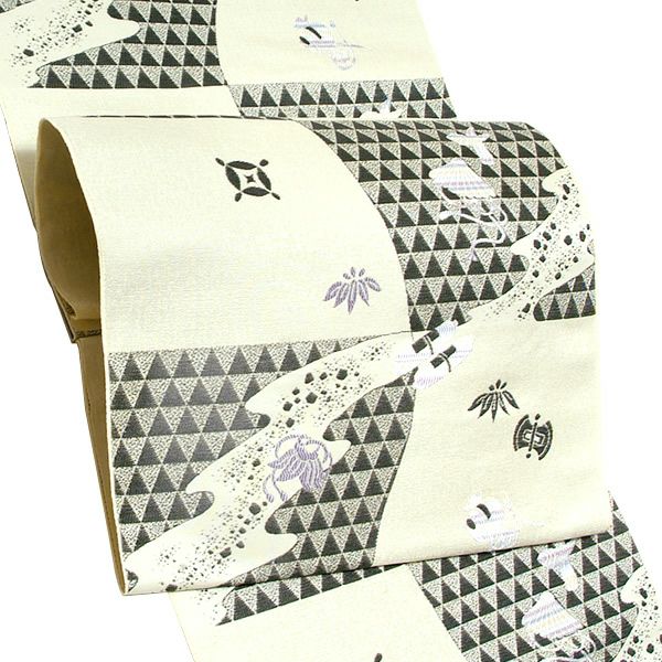 未仕立て名古屋帯「鳥の子色 霞に宝尽し」（株）おぐら謹製 正絹帯 洒落帯 西陣織  正絹名古屋帯