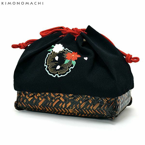 刺繍籠巾着「黒色 雪輪に桜の刺繍」袴巾着 卒業式、修了式   巾着バッグ単品