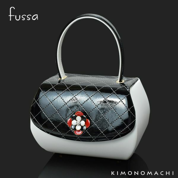 【Prices down2】fussaバッグ単品「黒×白ステッチ お花飾り」ステッチバッグ フッサ ブランドバッグ 和装バッグ 振袖バッグ 【メール便不可】ss2309zbg10