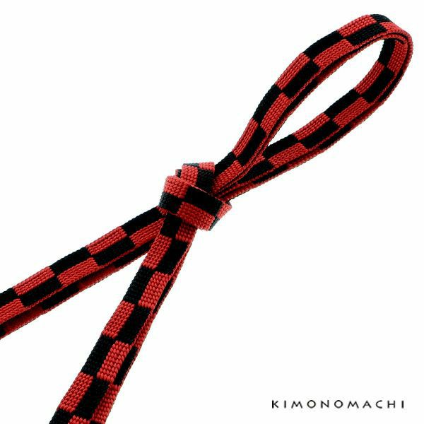 正絹四分紐「赤×黒　市松」帯締め 組紐   洒落小物