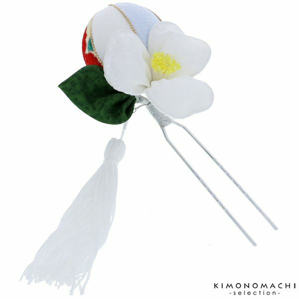 振袖、袴髪飾り「白色　椿と玉、房飾り」簪 振袖髪飾り 華やか 日本髪 お花髪飾り （TO-3176A）