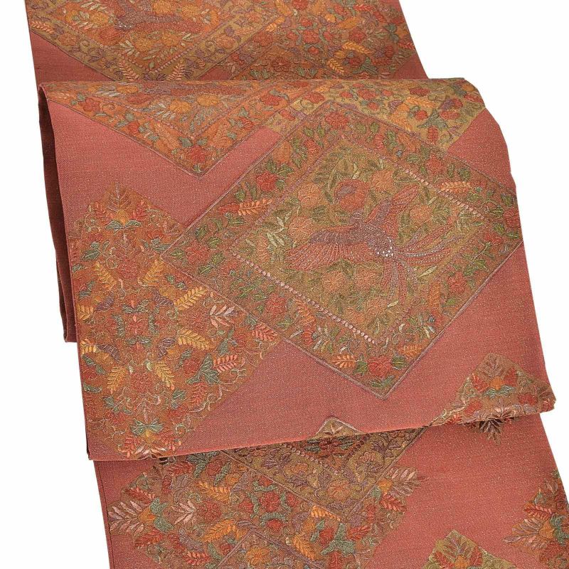 【新古品】「臙脂色　菱に草花と鳳凰」仕立て上がり 長尺 袋帯 汕頭刺繍 赤茶 金糸入り 花鳥 美品 正絹