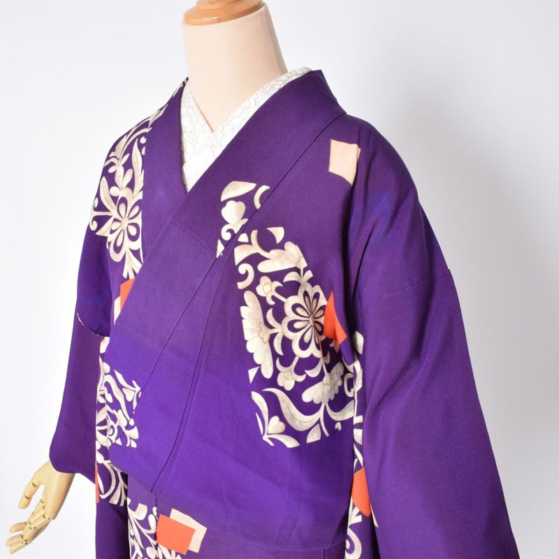 【中古品】「紫 菱と華紋」アンティーク着物 正絹 袷 小紋 袖丈長め