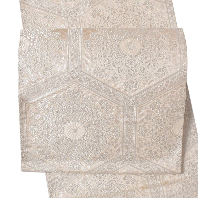 【中古品】仕立て上がり 袋帯 「白地に白銀糸　亀甲菊花唐草文」 唐織