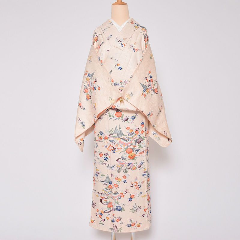 【中古品】仕立て上がり 袷着物 「薄ピンク　毘沙門亀甲文に梅、楓、菊、椿、笹風景」 小紋 正絹