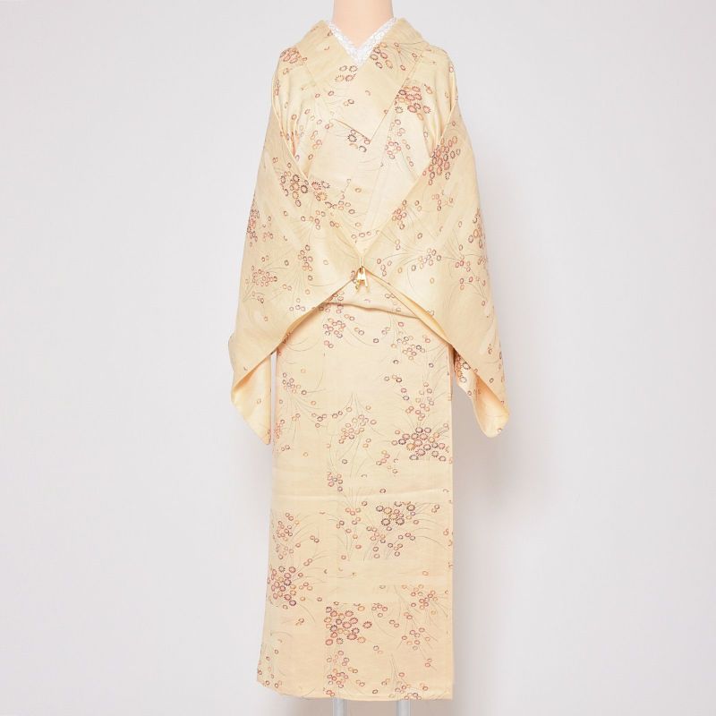 【中古品】仕立て上がり 単衣着物 「クリーム色　水面地紋に菊」 小紋 正絹