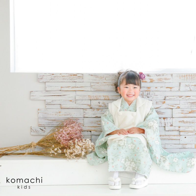 七五三 着物 3歳 女の子 ブランド被布セット 「komachi kids オフホワイト×トレリスフラワー・ライトブルー  ドッグローズ、ラベンダー×ネールピンク マーガレット・ラベンダー クリーム バンクシアローズ」 全4柄 三歳女児被布セット 小町kids 子供着物  フルセット ...