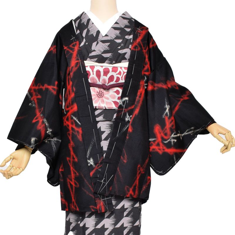 【Prices down2】【中古品】羽織 「黒地　赤白」 正絹 羽織り 【メール便不可】＜T＞ss2309kct10