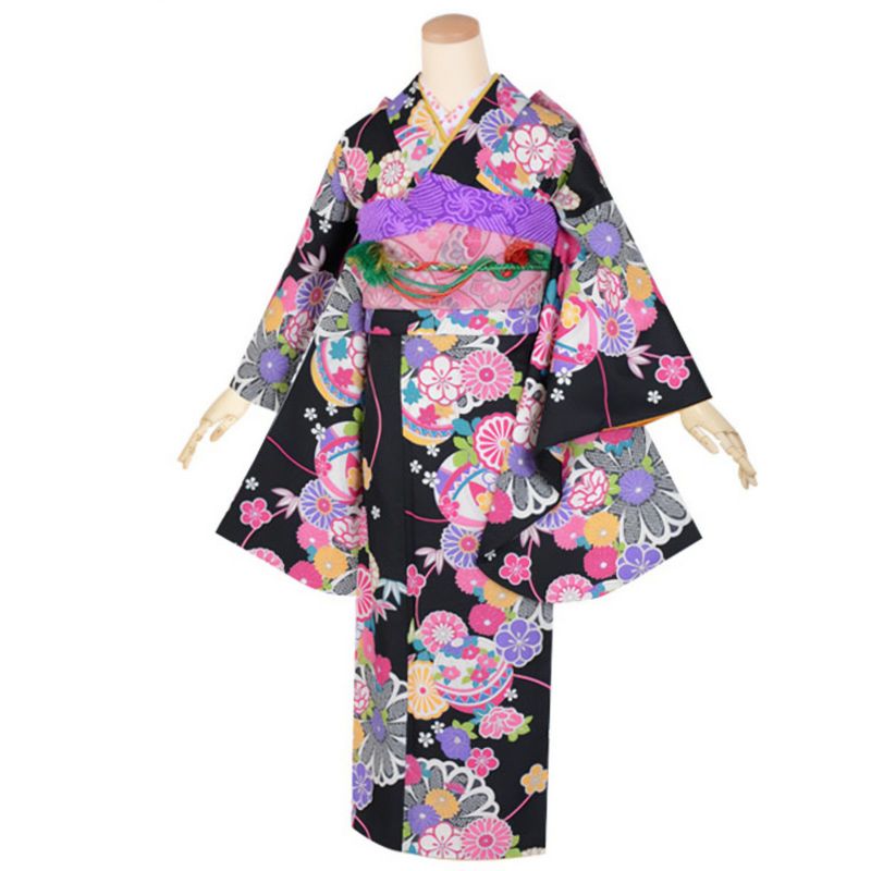 【中古品】ジュニア用 振袖単品 「黒　鞠に菊花」 仕立て上がり 着物 小振袖 二尺袖 子ども 子供 キッズ ジュニア 女の子 卒業式 小学校 小学生 中学校 中学生 十三参り 十三詣り 1/2成人式 ハーフ成人式 貸衣装処分 レンタル処分品【メール便不可】