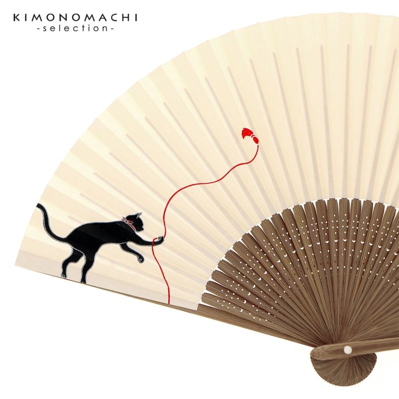 扇子 女性用 「生成り色　組紐に黒猫」 唐木中彫 パール地 上竹骨 扇面紙 絵付扇子 香り付き 夏扇子 女物扇子 婦人用 誕生日 母の日 敬老の日 贈り物 プレゼント ギフト