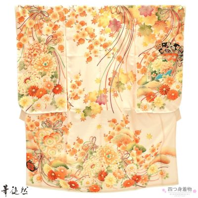 七五三 着物 7歳 ブランド 四つ身着物 単品 華徒然 「薄橙色　四季花くす玉」 女の子 7才 女児用 子供着物 七才のお祝い着向け 【メール便不可】ss2503kkd10