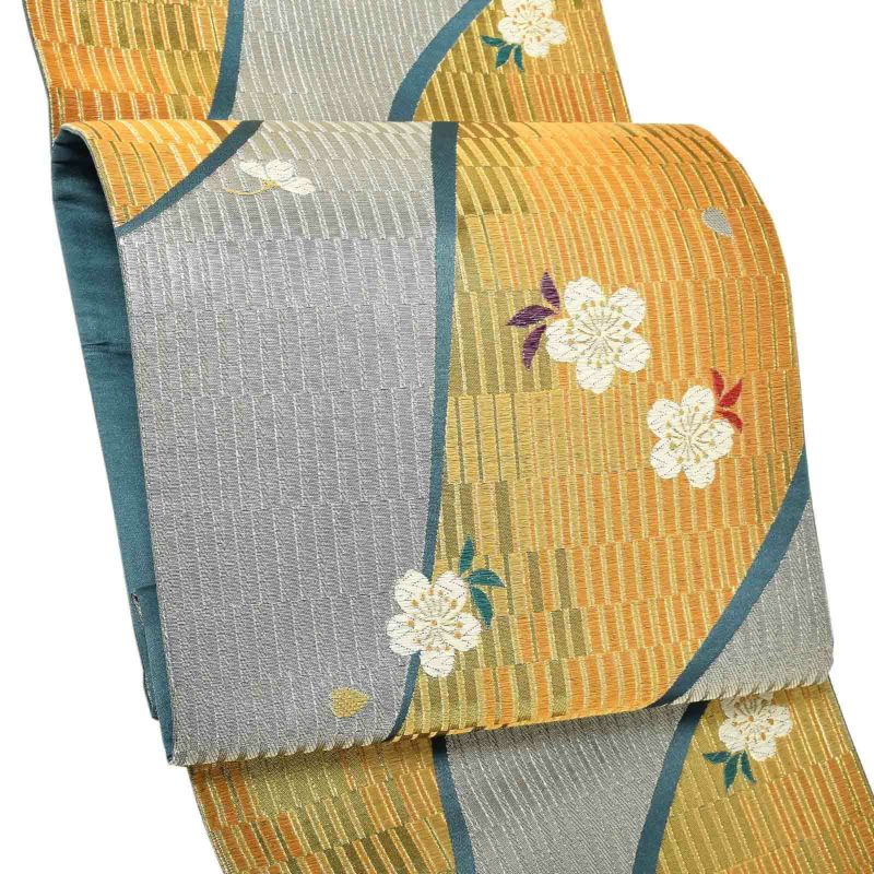 【中古品】仕立上がり 振袖用 袋帯 単品「鎧縅 斜め立涌に桜」仕立て上がり 振袖用 礼装用袋帯 六通柄 成人式 貸衣装処分 レンタル処分品