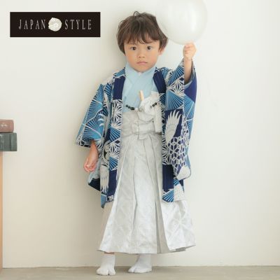 (七五三準備5%OFF11/9迄)七五三 着物 男の子 3歳 ブランド 羽織袴セット JAPAN STYLE ジャパンスタイル「紺×青　 籠目に白鷹」フルセット 3歳向け 3才 三歳 男児用 着物セット 子供着物 三才のお祝い着【メール便不可】