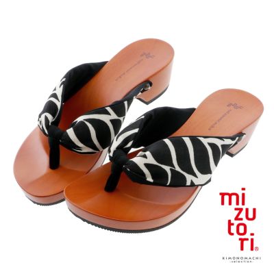 (母の日遅れてごめんねクーポンで150円OFF)mizutori 下駄 レディース「hitete リーフ・ブラック×白/黒・黒 KT-53」みずとり 水鳥 女性下駄単品 日本製 足が痛くなりにくい 履き心地の良い下駄 女下駄 女性 浴衣・夏