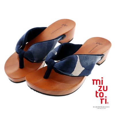 (母の日遅れてごめんねクーポンで150円OFF)mizutori 下駄 レディース「hitete 水彩ドット/紺・紺 KT-54」みずとり 水鳥 女性下駄単品 日本製 足が痛くなりにくい 履き心地の良い下駄 女下駄 女性 浴衣・夏着物に 浴