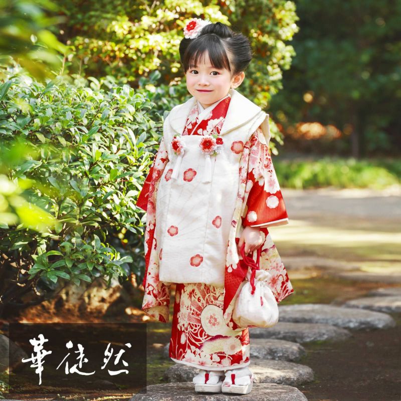 七五三 着物 3歳 女の子 ブランド被布セット 華徒然「オフホワイト×赤　檜扇」三歳女児被布セット 子供着物 フルセット 三才のお祝い着 3才向け