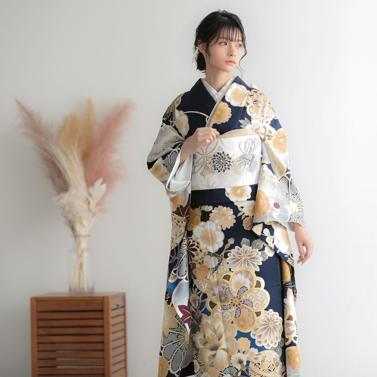 未仕立て 振袖 22点セット「紺 梅と牡丹に鈴と手毬」仮絵羽 振り袖 