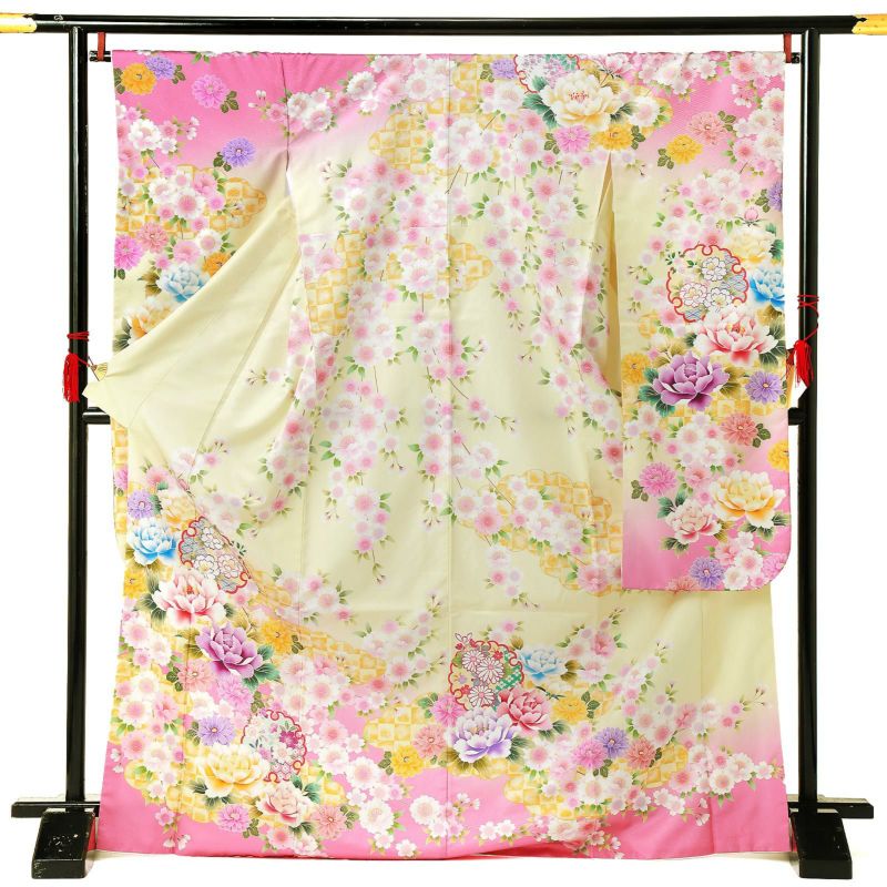 【中古品】仕立て上がり 振袖「枝桜に牡丹　雲　桃色ぼかし×淡黄蘗色」貸衣装処分 レンタル処分品 成人式