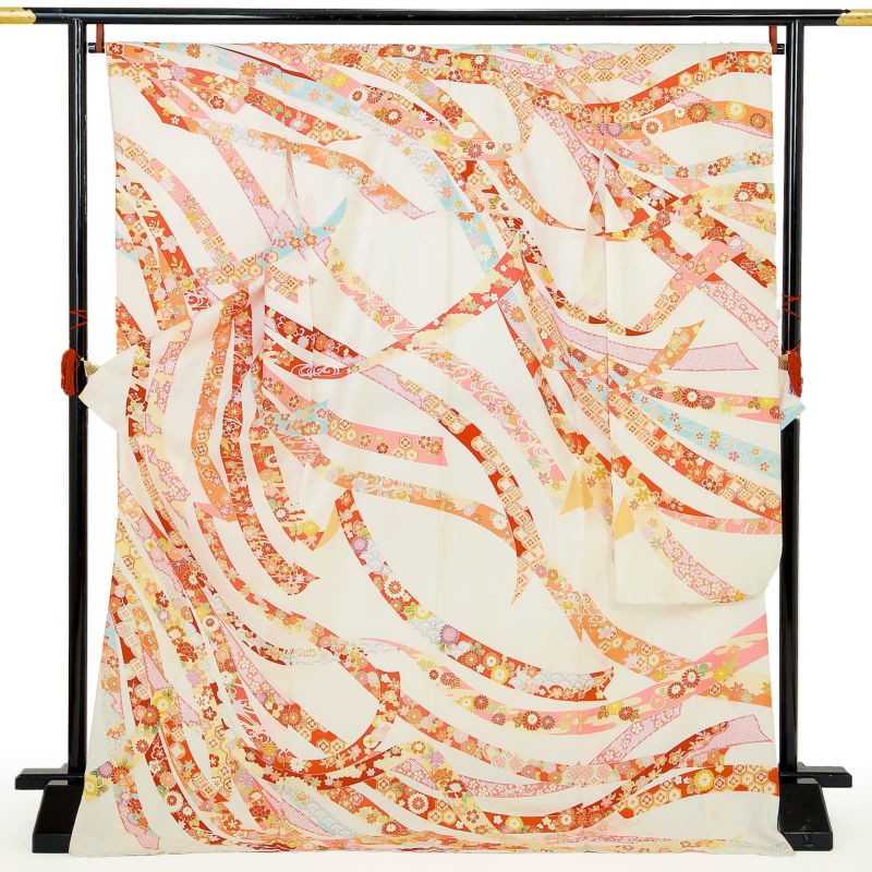 【中古品】仕立て上がり 振袖「あばれ熨斗 白練地」貸衣装処分 レンタル処分品 成人式