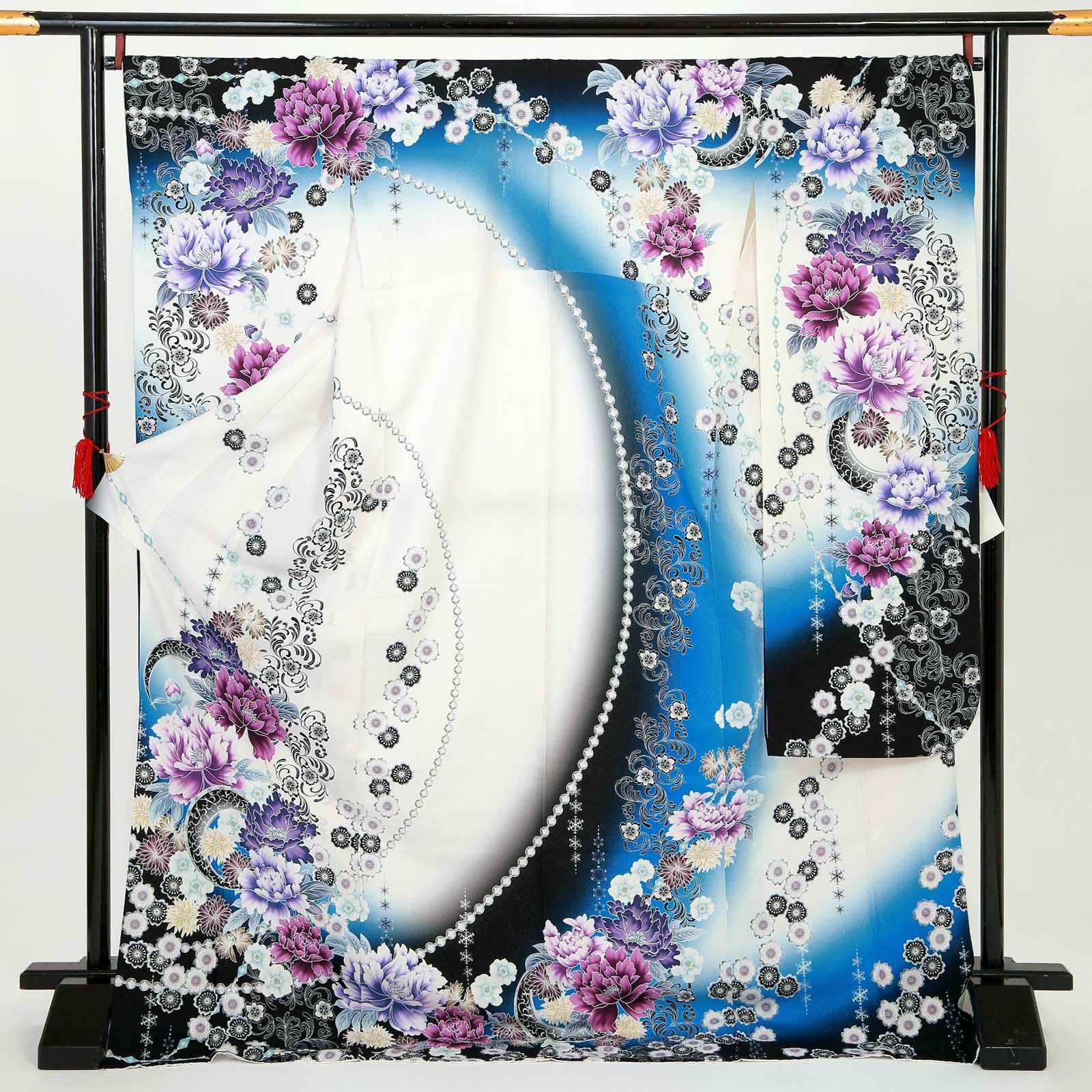 【中古品】仕立て上がり 振袖「雪の結晶 パール 花尽くし オフホワイト アズールブルーに黒」貸衣装処分 レンタル処分品 成人式