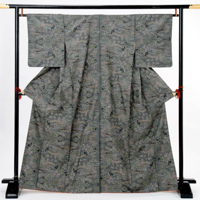 【中古品】仕立て上がり 色大島「グレー 御所解文様」小紋 正絹 紬