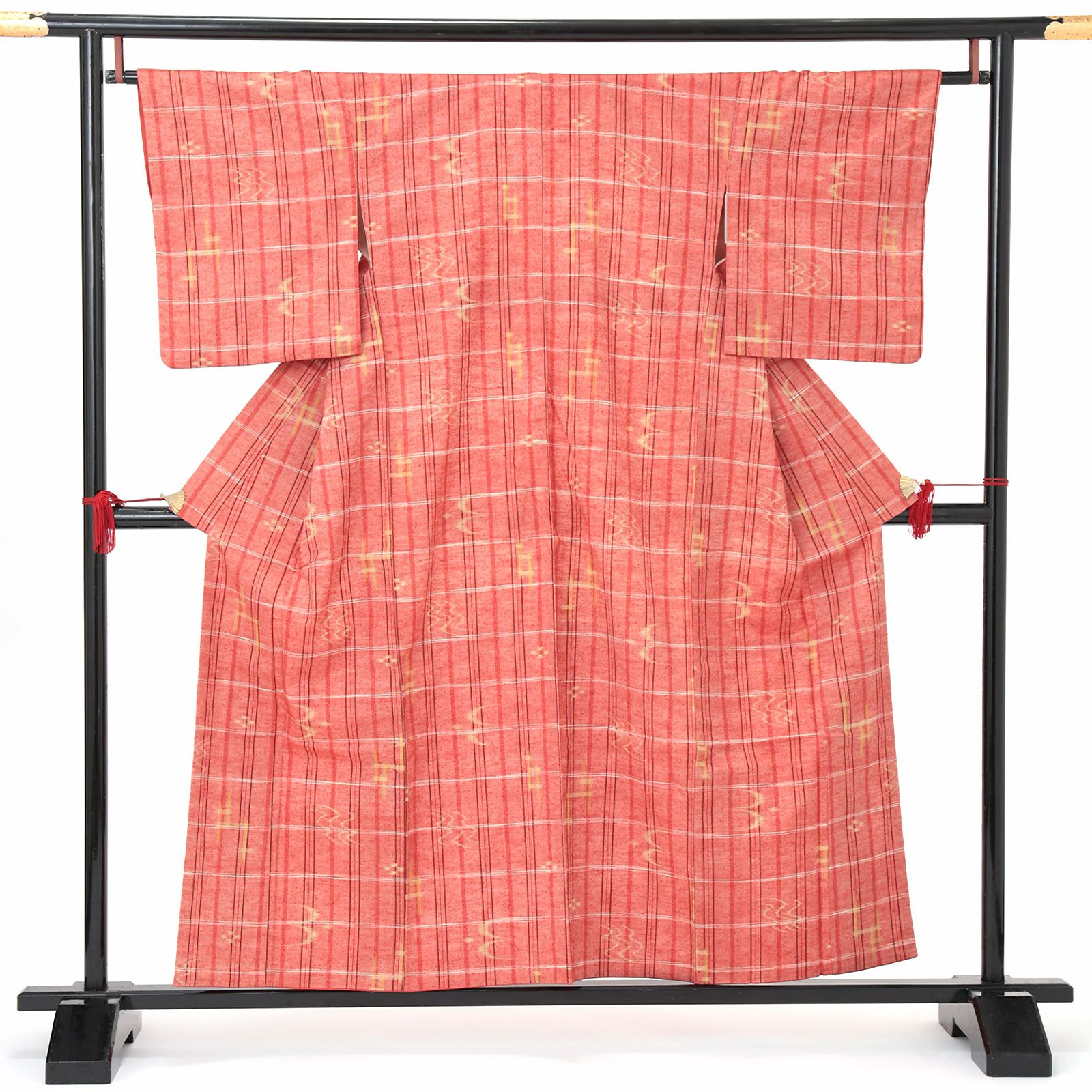 中古品】仕立て上がり 袷着物「レッド 赤格子に絣の燕」小紋 絹 中古品】仕立て上がり 袷着物「レッド 赤格子に絣の燕」小紋 絹