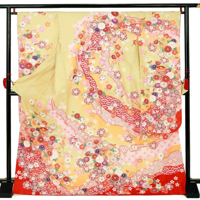 【中古品】仕立て上がり 振袖「貝桶に青海波 七宝 季節の花 淡黄」貸衣装処分 レンタル処分品 成人式