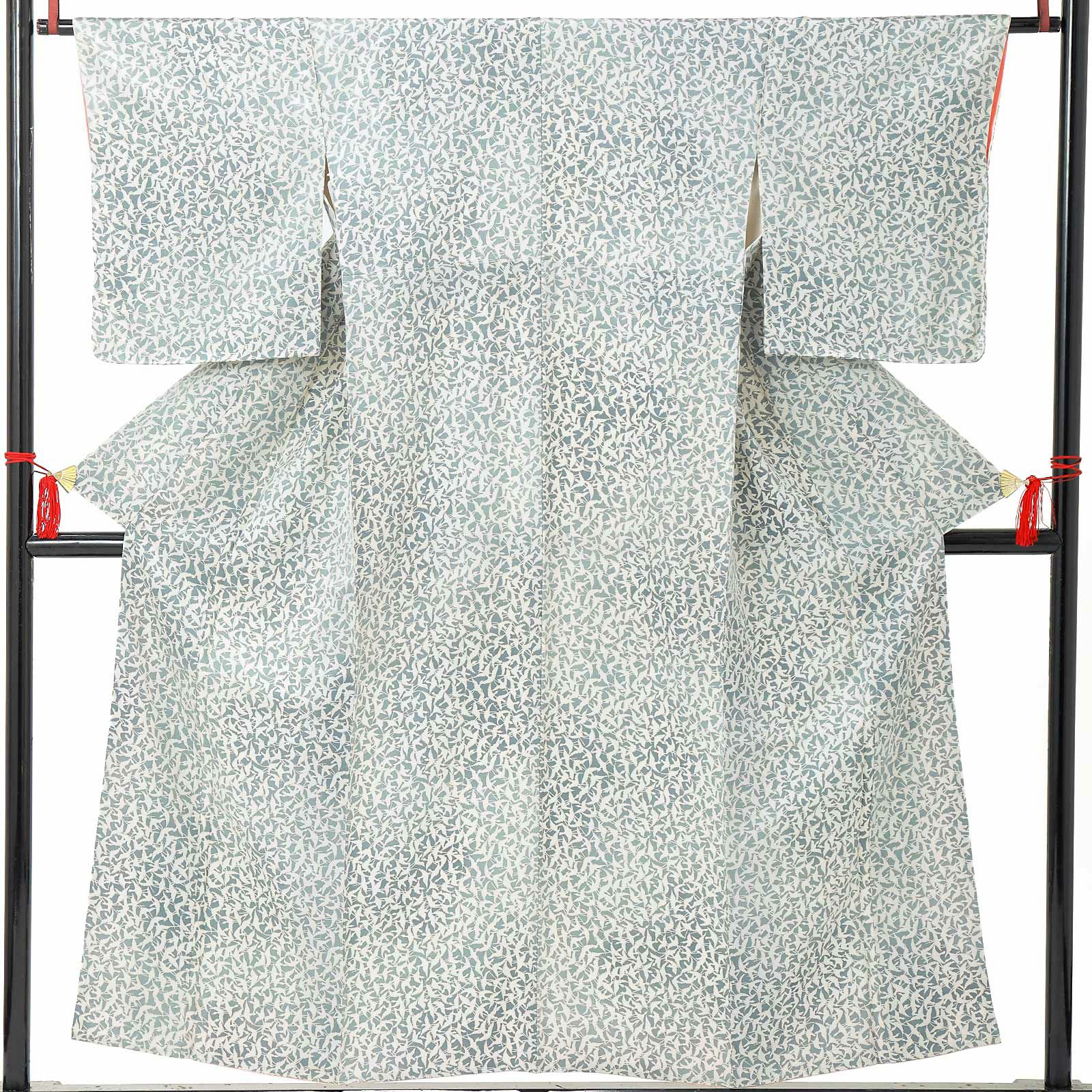 【中古品】仕立て上がり 袷着物「千鳥柄 ぼかしアイスグレー」小紋【メール便不可】ss2503fml10