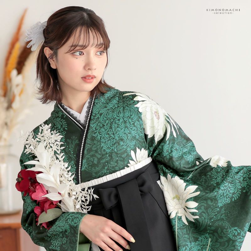 新品未使用　バイアス伊達襟　正絹　綺麗な緑　グリーン　重ね襟　成人式　卒業式 成人式・卒業式10%OFFCP11/27迄)パール付き 重ね衿 伊達衿 単品